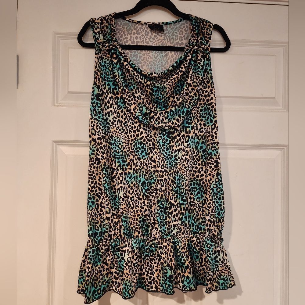 New Directions stretchy leopard print long top M